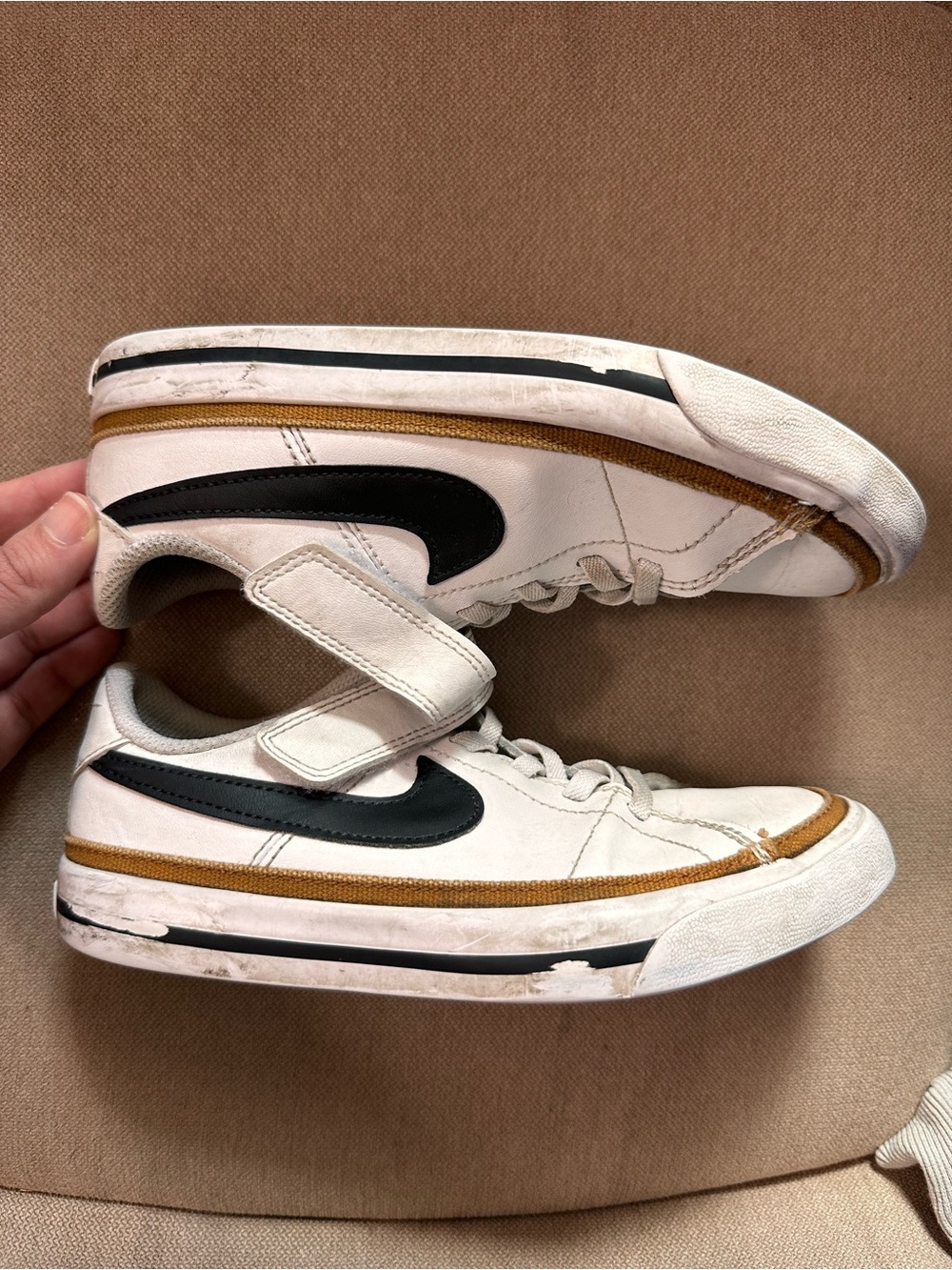 Nike Court Legacy Kids White and Black
Sneakers Size 13C - Picture 4 of 8